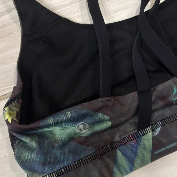 lululemon athletica Women's Tropical Print Sports Bra - Black and Green - Picture 2 of 8